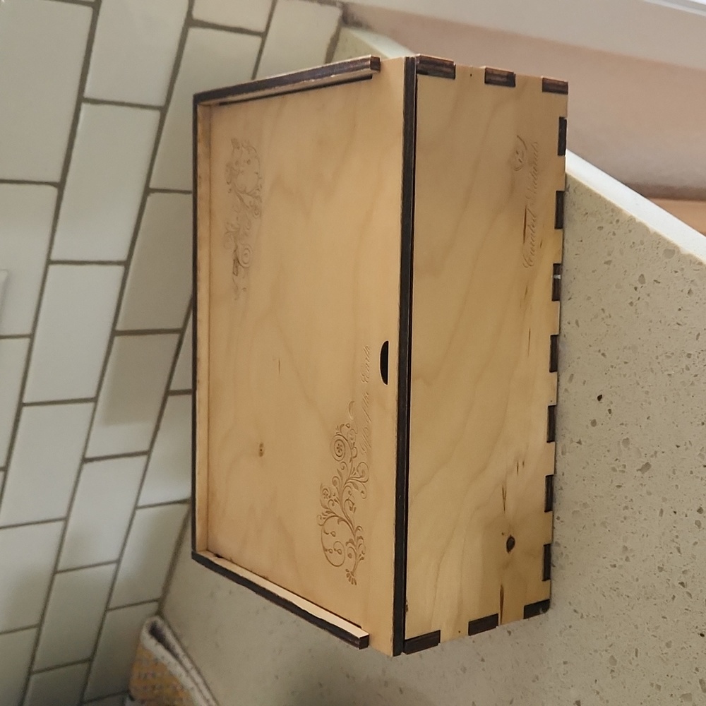 Wooden box to hold essential oils